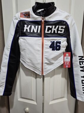 New York Knicks White & Black Zip-Up Faux Leather Cropped Jacket NWT Size XS